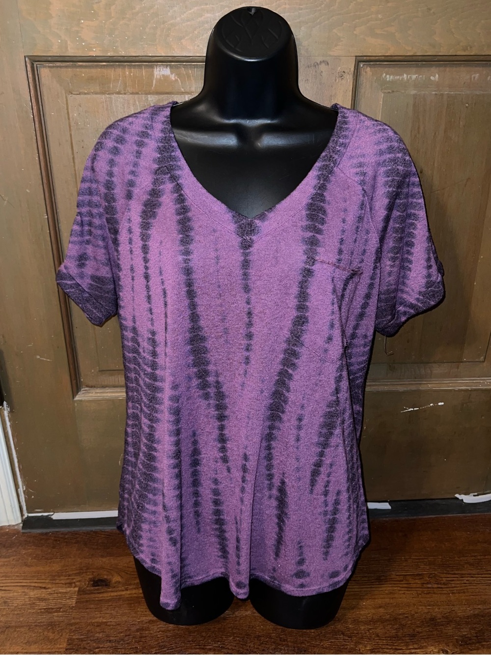 Rock & Republic Purple Tie-Dye V-Neck Edgy Short Sleeve Knit Pocket Top Size XL